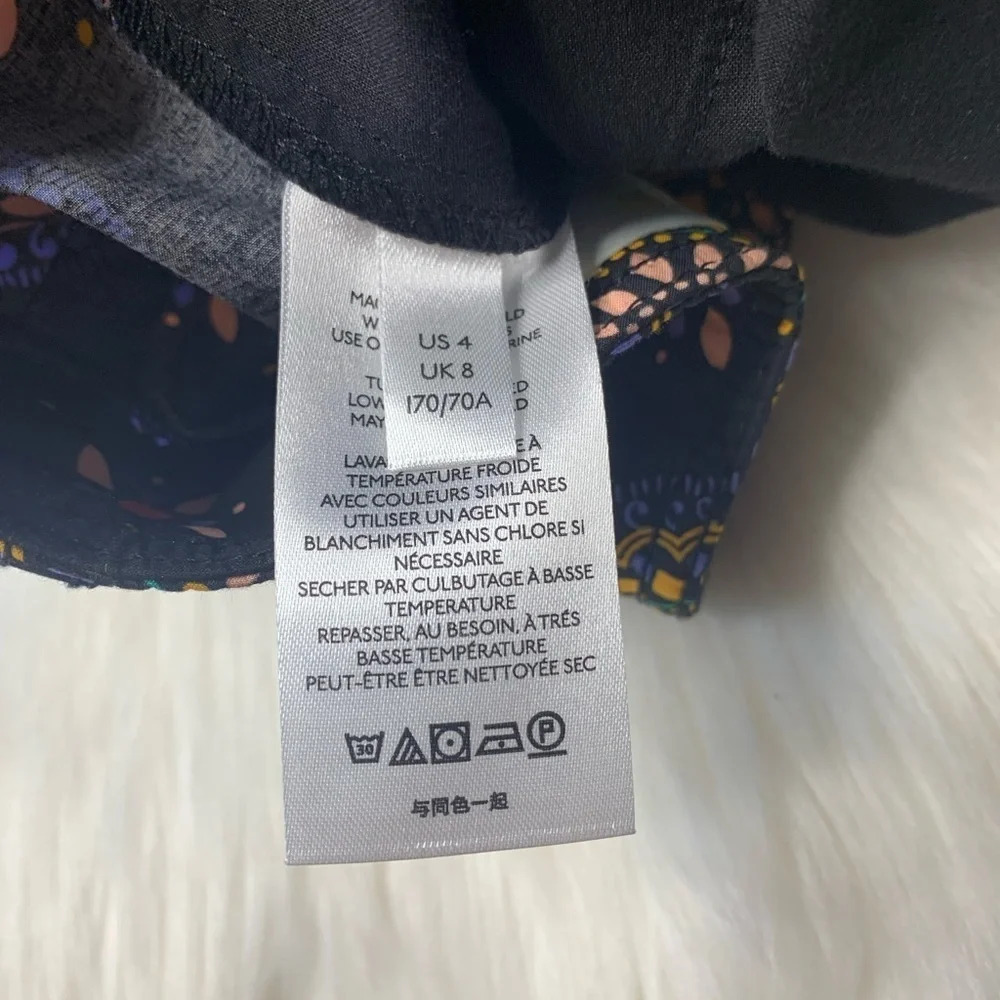 Anthropologie Maeve Abstract City Shorts - Picture 4 of 6